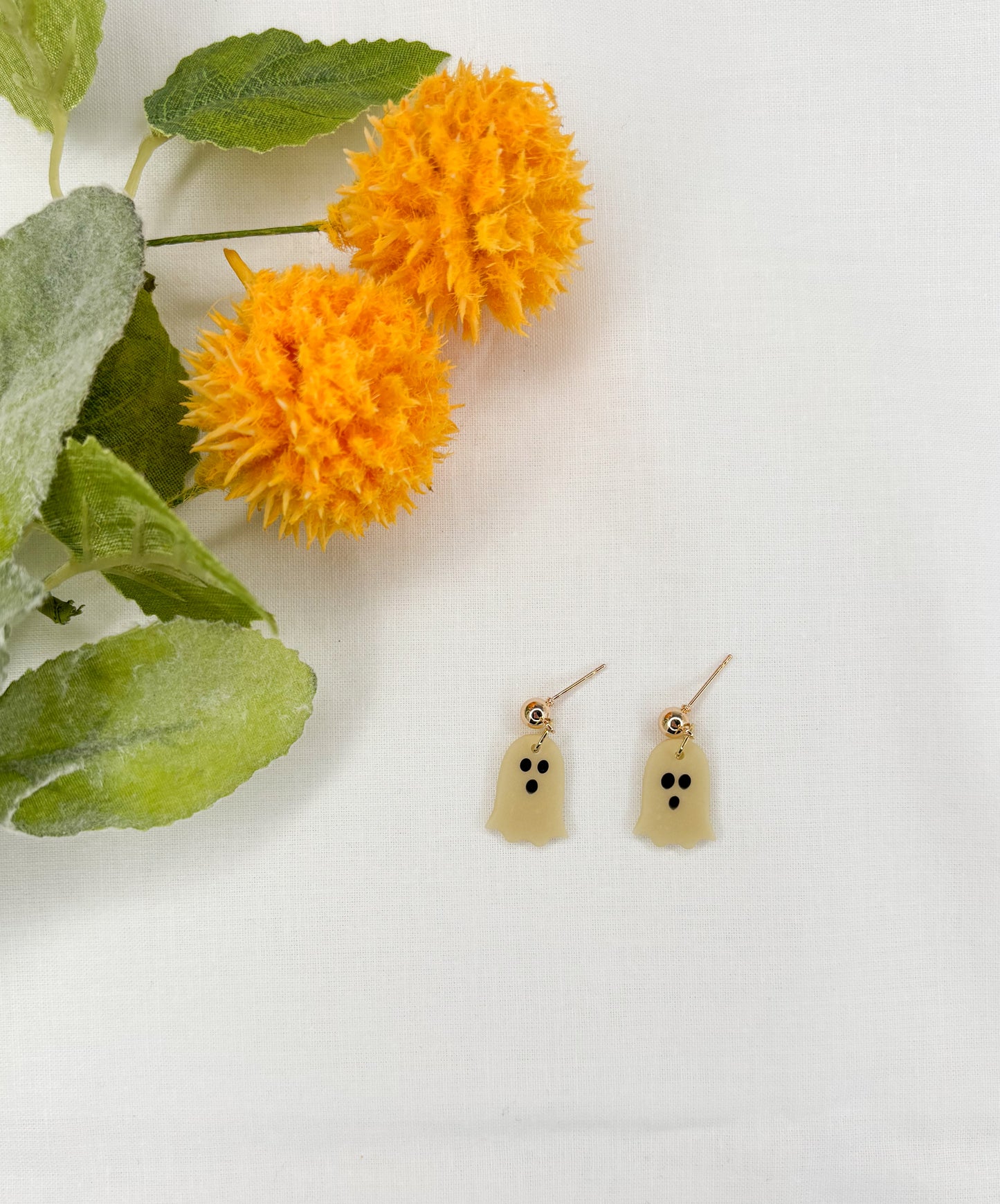 Glowing Spooky Ghosts (Stud or Dangle)