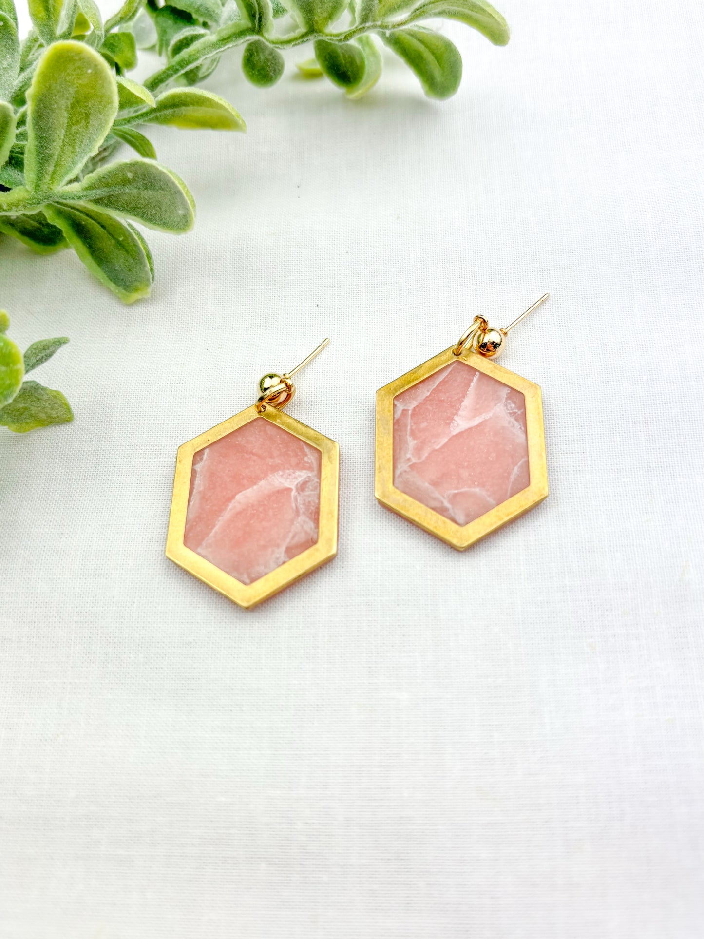 Rose quartz hexagon